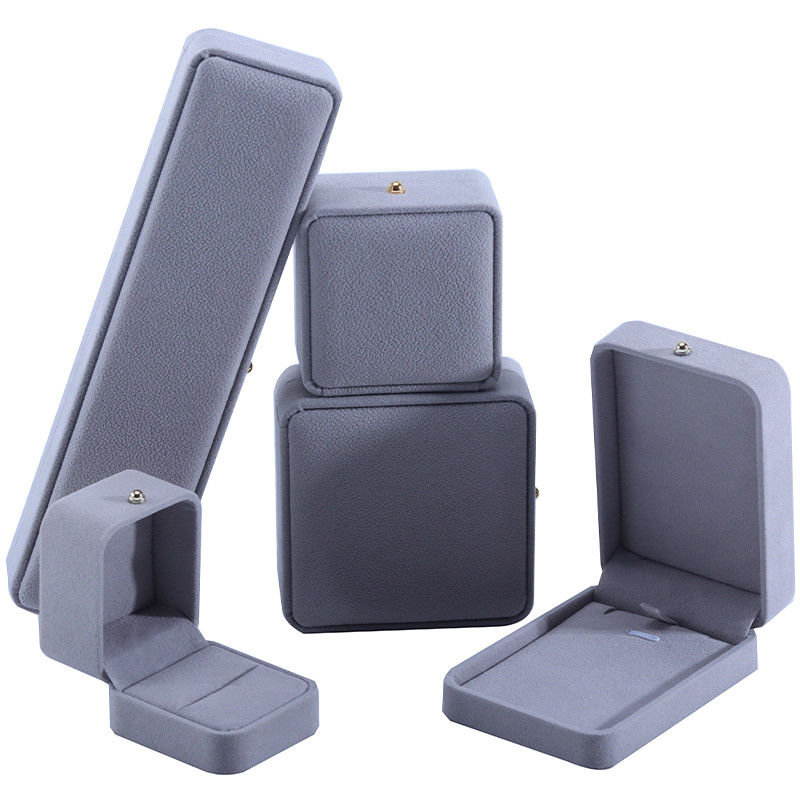 Hot Stamping Logo Velvet Jewelry Box for Necklace Bracelet Earrings and Ring 9*9*3.5cm