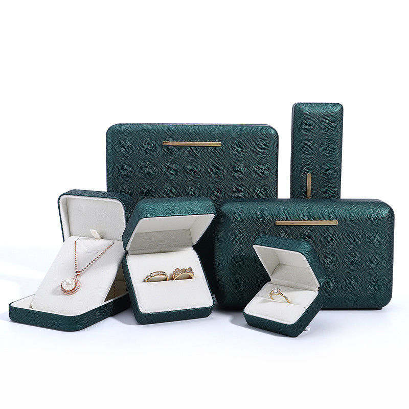 Customized Red PU Leather Velvet Jewelry Box for Bracelet Earring and Pendant Packaging