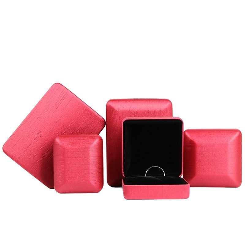 Red PU Leather Jewelry Box for Rings and Sets Customized Hanhong Design Iron Material