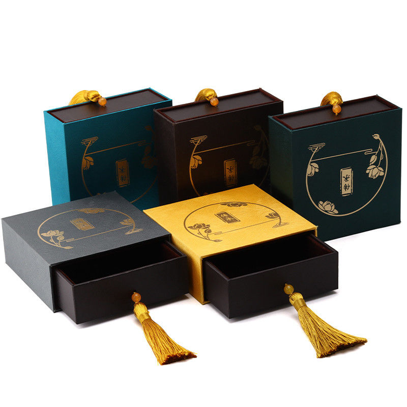 Chinese Style Exquisite Luxury Jewelry Packaging Box With Tassel Decor