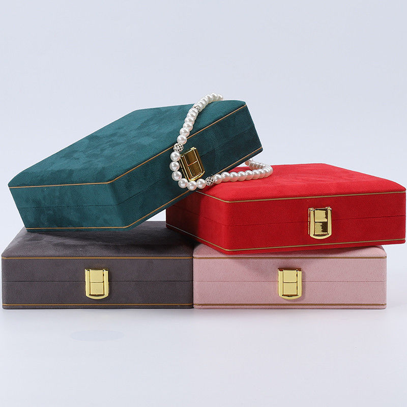 Soft Sleek Velvet Jewelry Box Organizer Gold Buckle Luxury Jewelry Case OEM