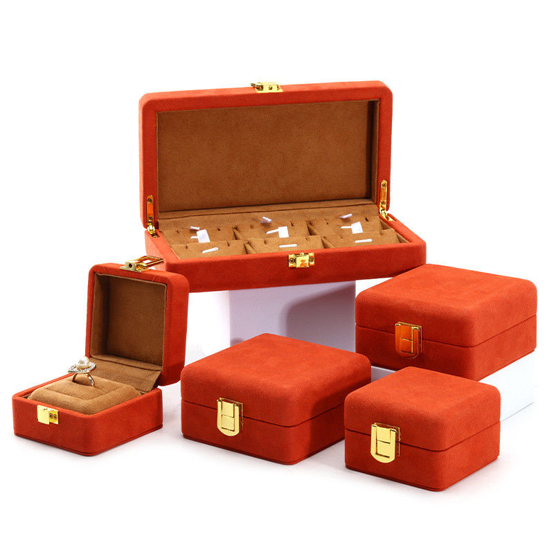 Red Soft Sleek Velvet Luxury Jewelry Storage Packaging with Gold Buckle Closure