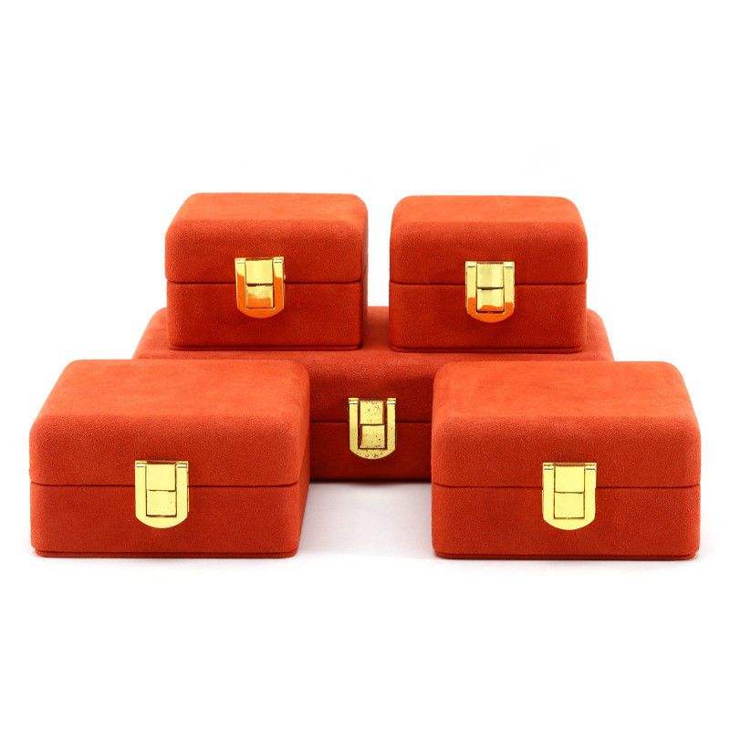 Red Soft Sleek Velvet Luxury Jewelry Storage Packaging with Gold Buckle Closure
