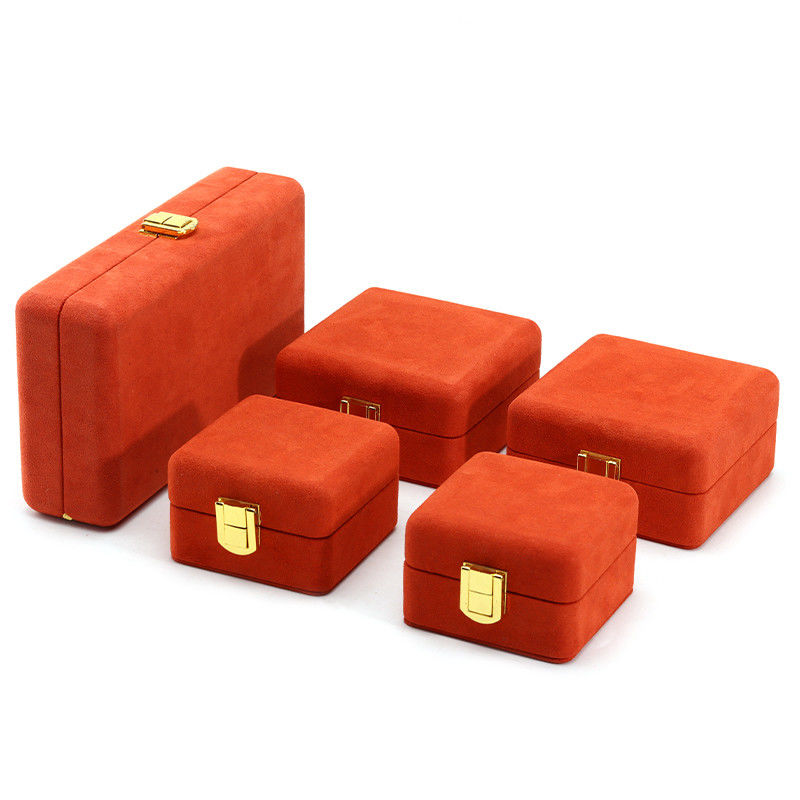 Red Soft Sleek Velvet Luxury Jewelry Storage Packaging with Gold Buckle Closure