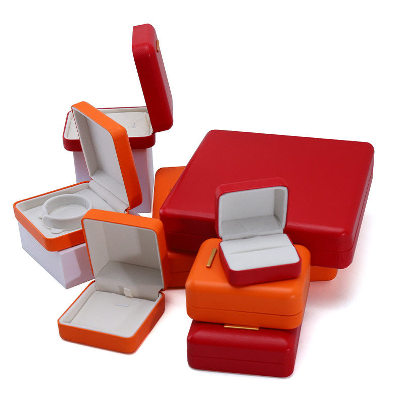 Multi-Color Sleek Convex PU Leather Jewelry Storage Box for Luxury Packaging