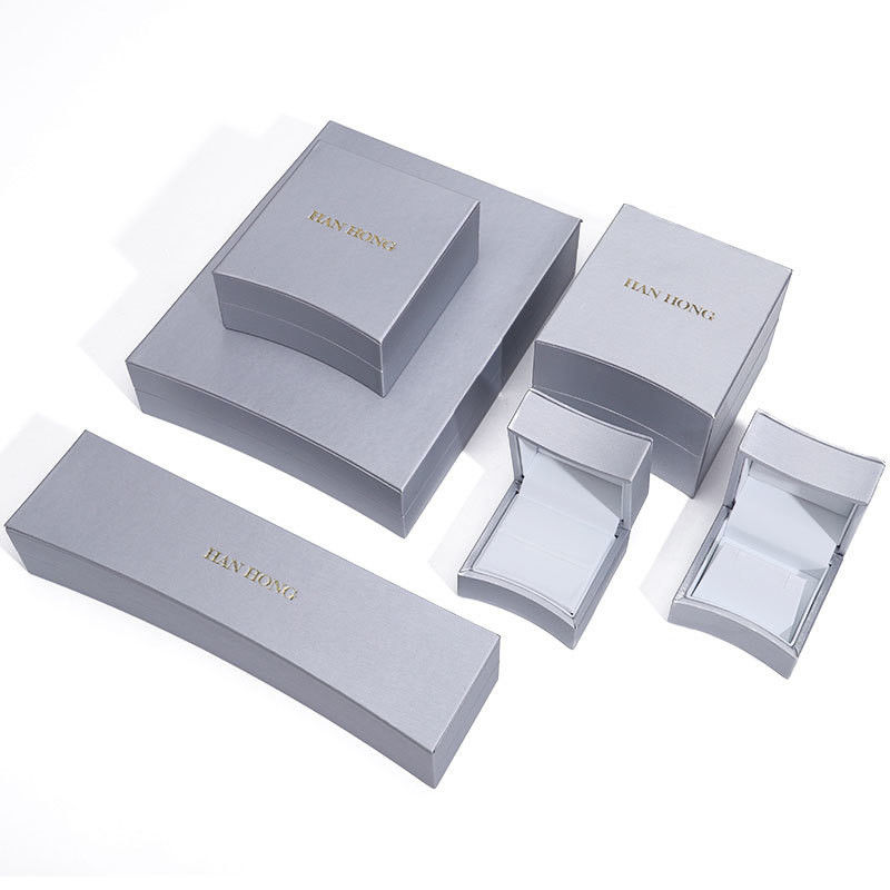 Silver Captivating Arc-Shaped PU Leather Jewelry Box Luxury Storage Packaging