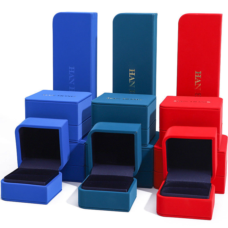 Diamond Arc-Shaped Sleek Faux Leather Jewelry Storage Box Luxury Packaging