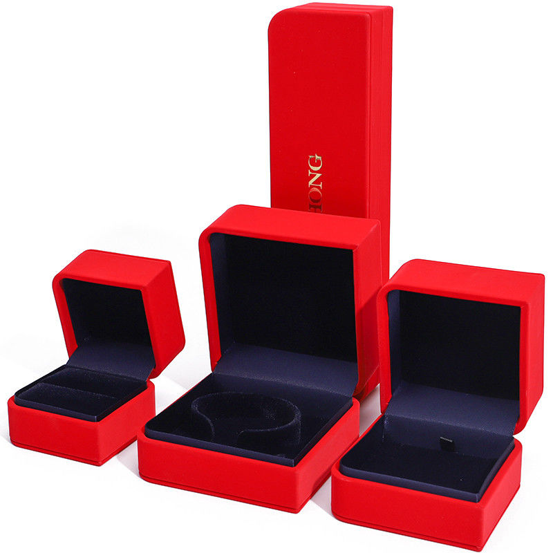 Red Arc Diamond-Shaped PU Leather Jewelry Box Velvet Lining for Luxury Packaging