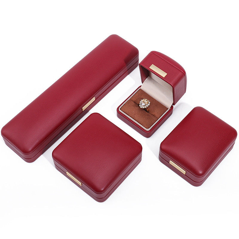 Floating Effect Red PU Leather Luxury Jewelry Packaging Box Set with Gold Bar