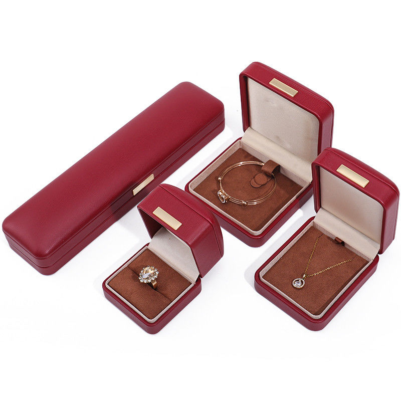 Floating Effect Red PU Leather Luxury Jewelry Packaging Box Set with Gold Bar