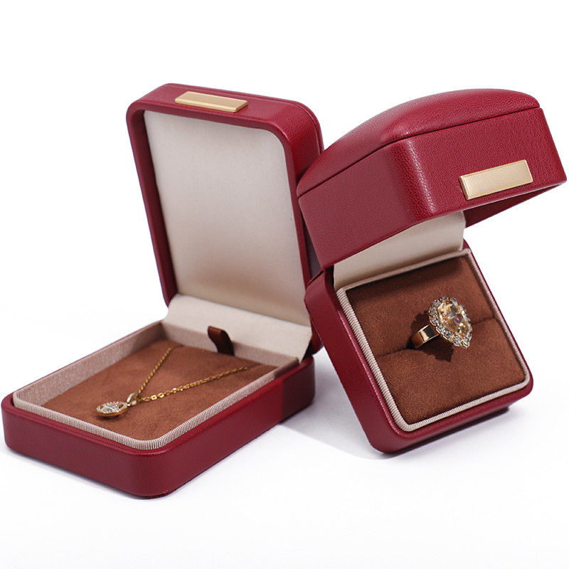 Floating Effect Red PU Leather Luxury Jewelry Packaging Box Set with Gold Bar