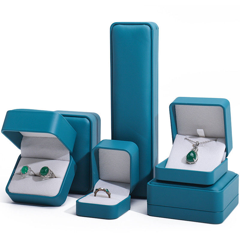 Peacock Green Eye-Catching Faux Leather Jewelry Packaging Box Set Luxury Case