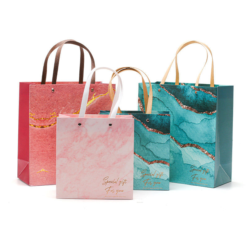 Upscale Luxurious Firm Cardboard Paper Tote Bag Luxury Packaging With Handles