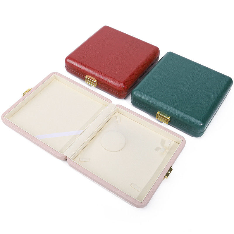 Spacious Space Faux Leather Luxury Organizer Handy Travel Jewelry Case with Clasps Fasten