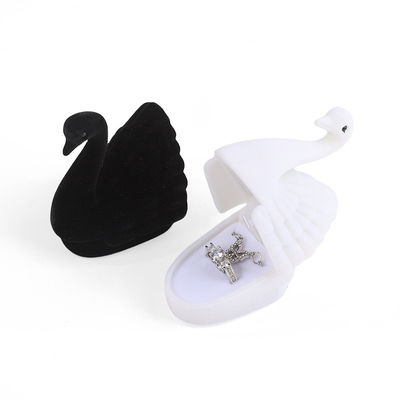 personalized premium velvet swan ring box jewelry packaging for Holiday gifts